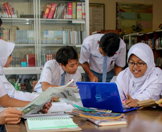 Menjadi Warga Dunia: Pengalaman Belajar di Luar Negeri bagi Siswa